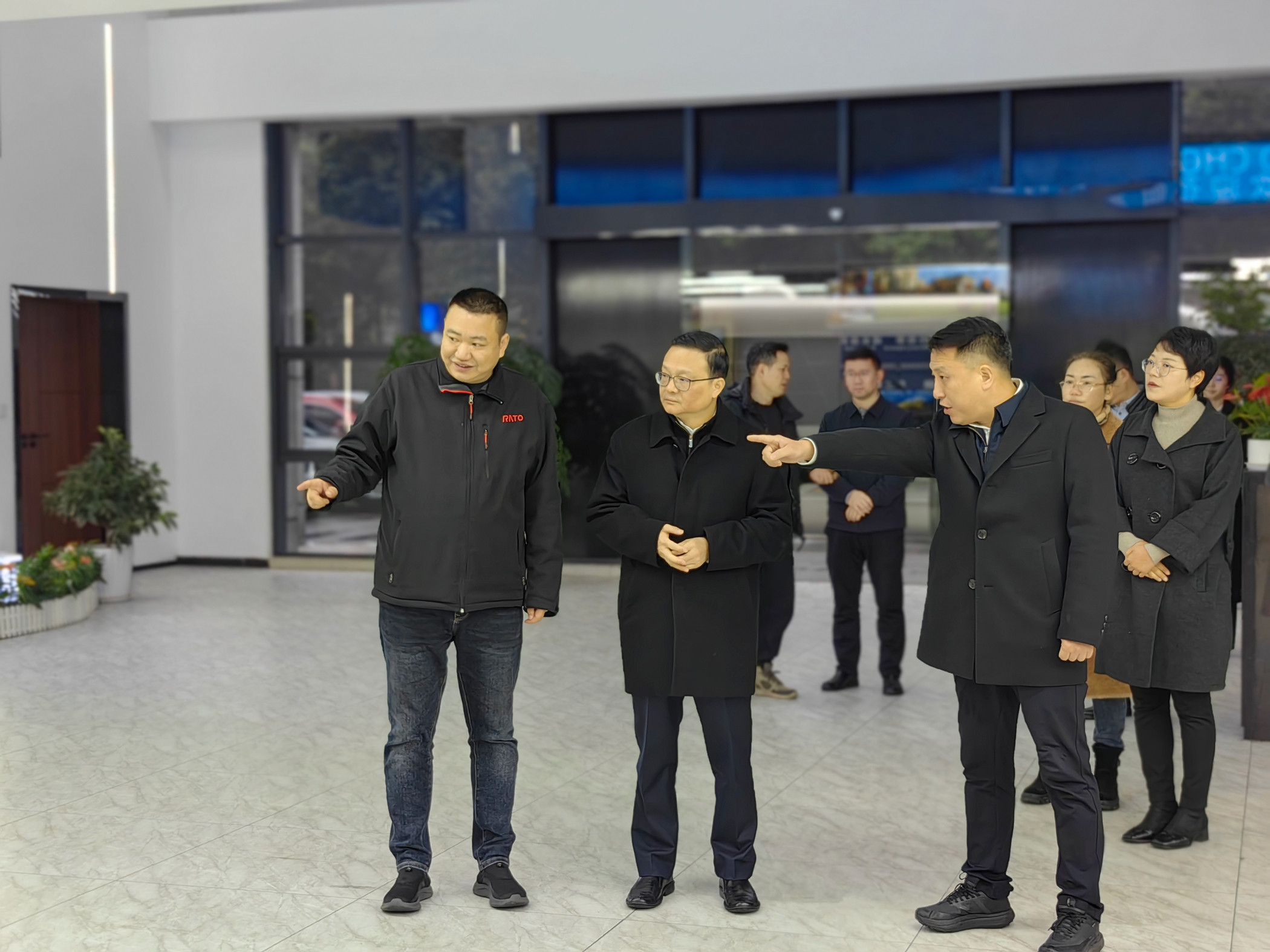 江津区委书记唐雄师一行莅临优德88官网网站调研指导